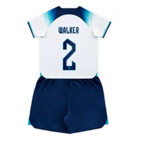 England Kyle Walker #2 kläder Barn VM 2022 Hemmatröja Kortärmad (+ korta byxor)
